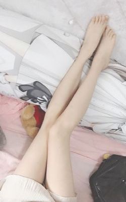 老中医吮她的花蒂和奶水视频播放